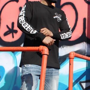 COPY - Vadaline old English black shirt